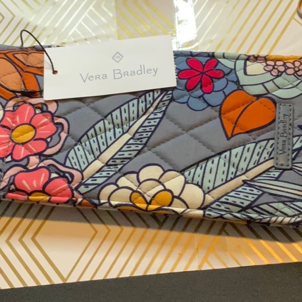 HB140. Vera Bradley Tropical Evening Sunglasses Case